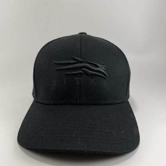 Sitka Gear Trucker Hat Snapback Cap Triple Black Mesh Mid Pro Profile Fit OSFM - Picture 1 of 9
